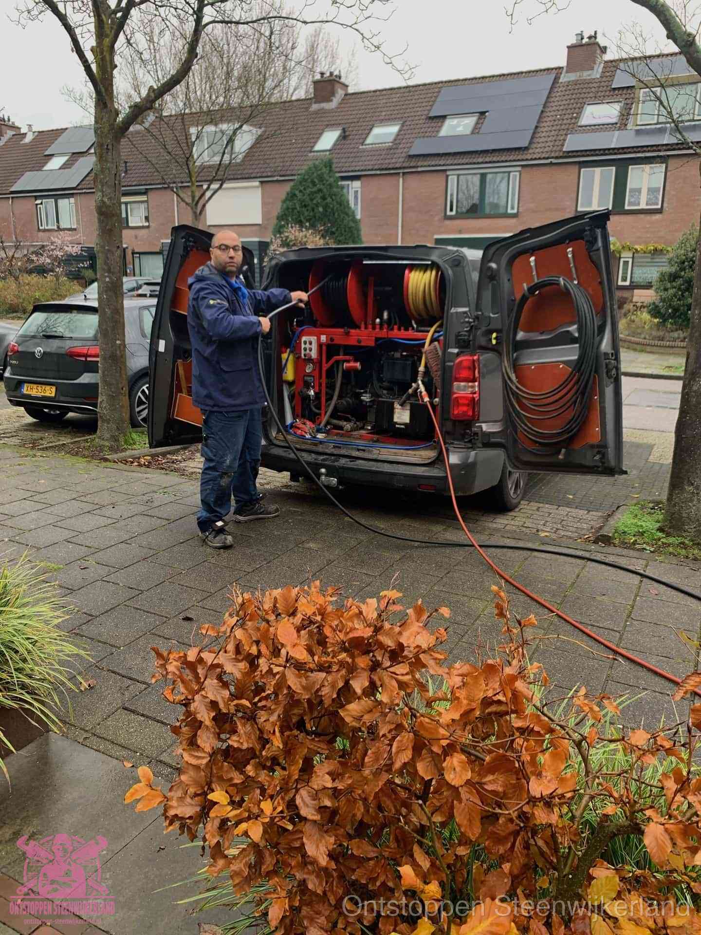 Rioolservice in de wijk in Steenwijkerland